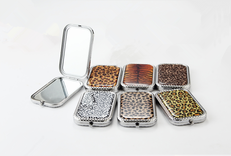 leopard printed makeup mirror 2X magnification in retangle