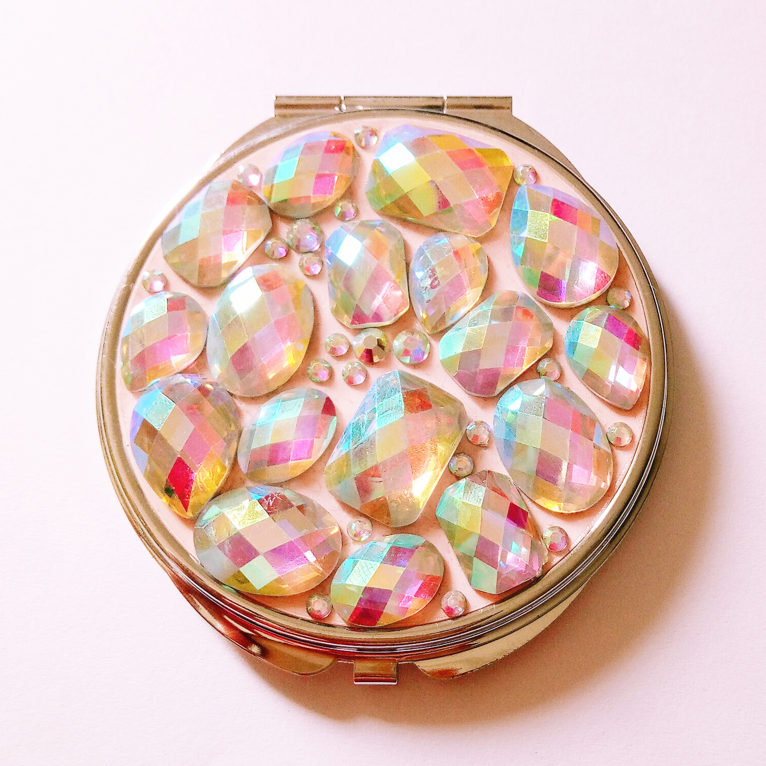 Mother of Pearl Crystal Design Compact Mirror Cosmetic Makeup Handbag Purse Pouch Pocket Portable Hand Handheld Round Mirror