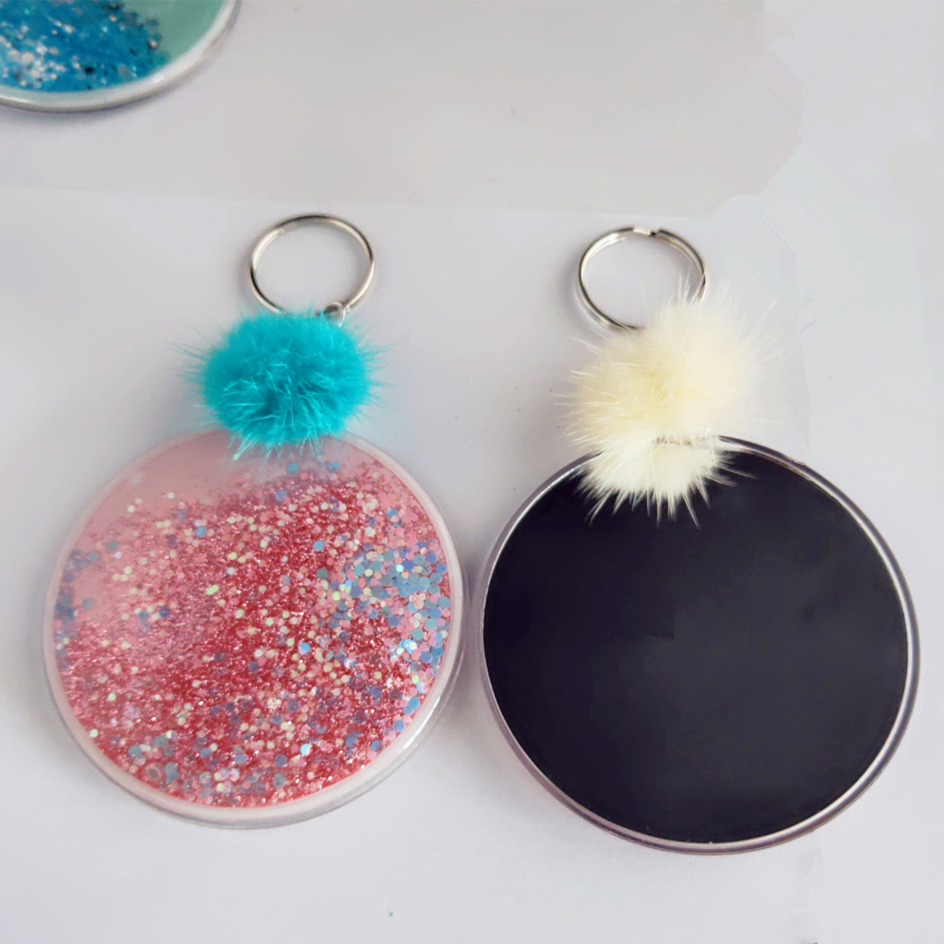 Floating glitter single mirror in round shaped with keychain charms Birthday party favors